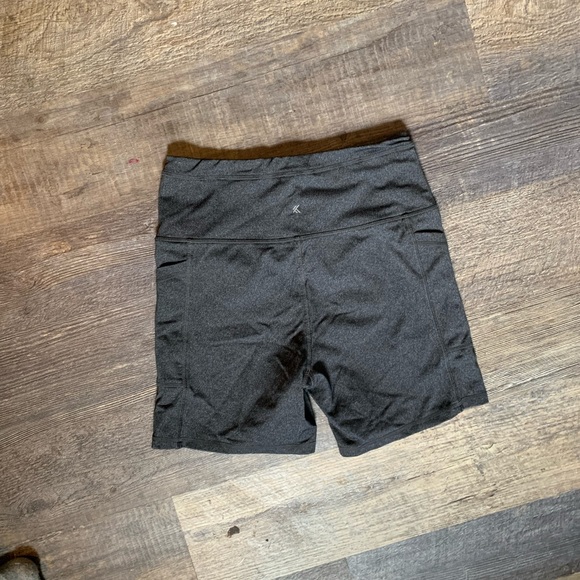 Spandex - Picture 2 of 3